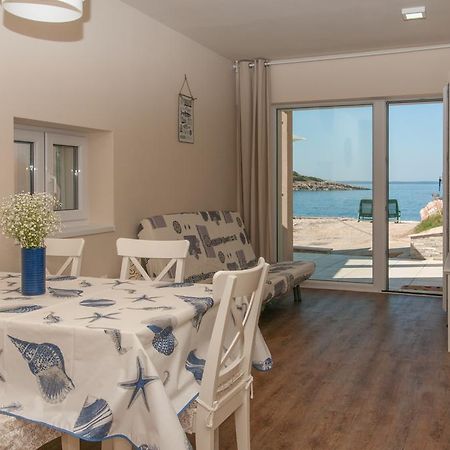 Villa Sv. Martin Mali Lošinj Oda fotoğraf
