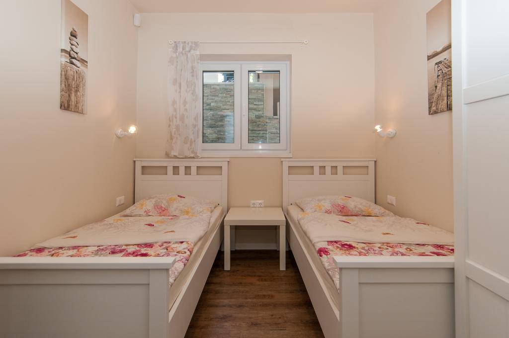 Villa Sv. Martin Mali Lošinj Oda fotoğraf